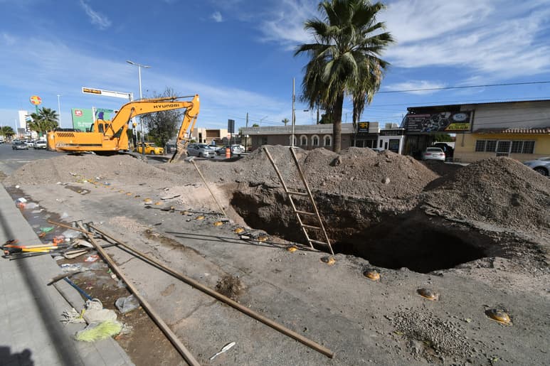 Este año se tiene previsto invertir 10 millones de pesos en la reposición de los colectores principales. (Foto: FERNANDO COMPEÁN / EL SIGLO DE TORREÓN)