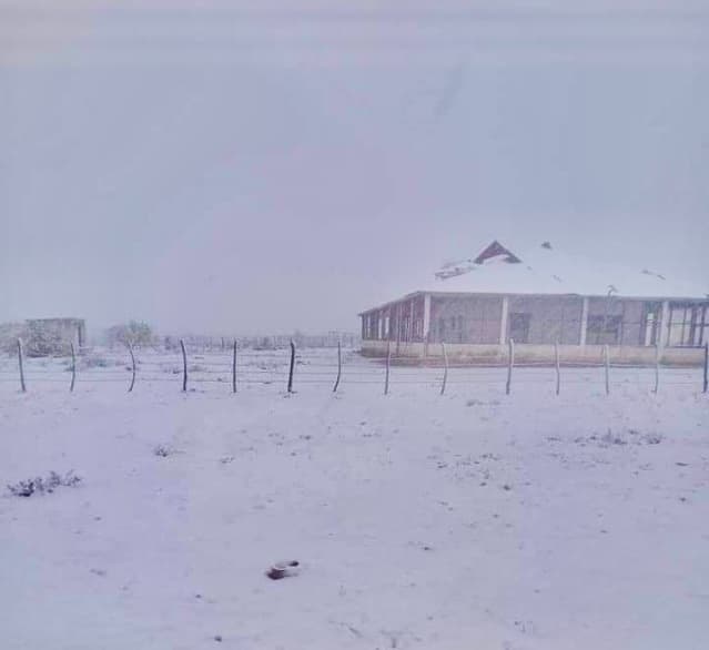 Se registró una caída de nieve entre la sierra de Acuña y Zaragoza.