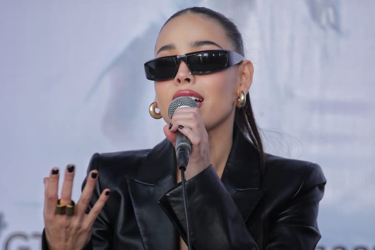 Fans de Danna Paola acusan de fraude a empresa de conciertos en Veracruz
