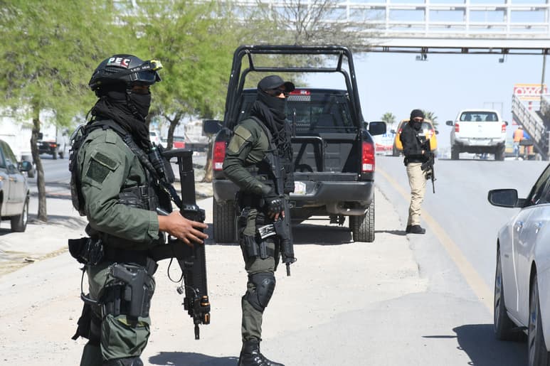 Los indicadores en color verde, es decir que lograron mantener abajo la meta establecida de incidencia delictiva, fueron homicidio, secuestro, extorsión y feminicidio.