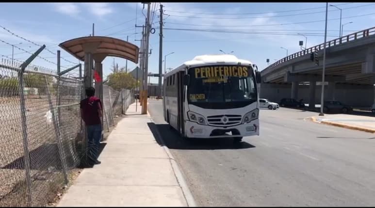 Podría Torreón contar con una ruta de taxis en el Periférico, ante el deficiente servicio que prestan los autobuses. (FERNANDO COMPEÁN / EL SIGLO DE TORREÓN)