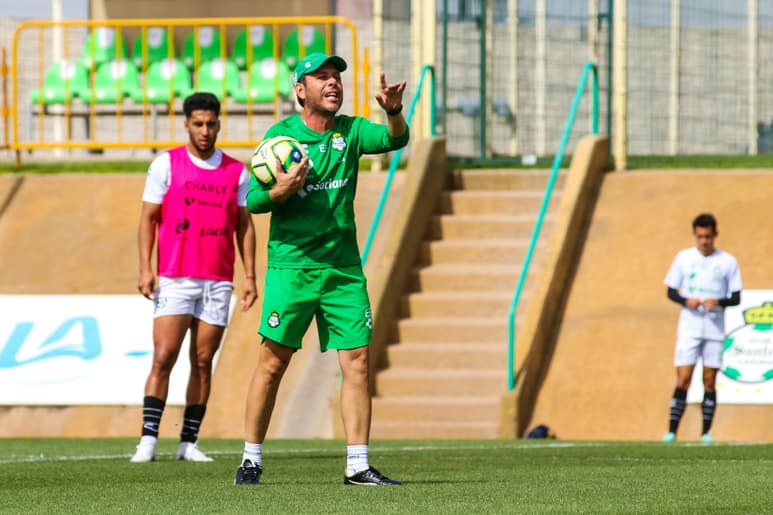 Santos Laguna visita a Rayos del Necaxa en Aguascalientes