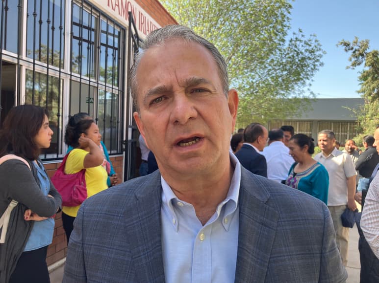 El secretario de Educación, Francisco Saracho, explicó que una secundaria se lleva hasta 10 millones de pesos en su construcción.