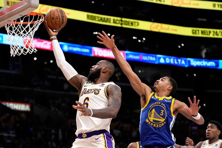Lakers funden a los Warriors y mandan por 2-1 en la serie