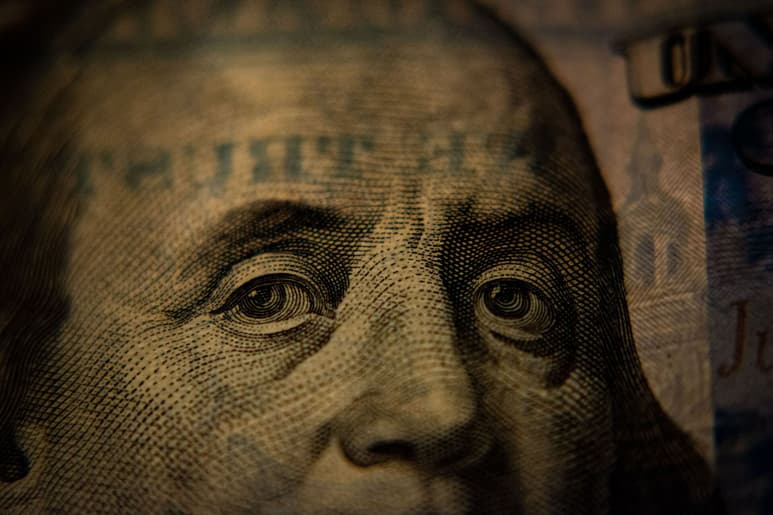 Los datos confirman que la primera economía mundial ha ralentizado su crecimiento en un momento marcado por las continuas subidas de los tipos de interés para contener la inflación. (ARCHIVO)