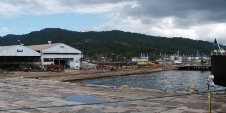 Centro de detención de inmigrantes de la Guardia Costera del helipuerto de Chaguaramas.