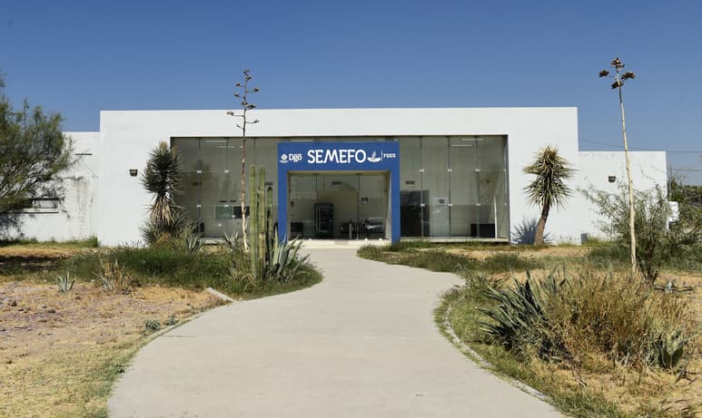 El cuerpo fue enviado a las instalaciones del servicio médico forense para que se le practique la necropsia de ley, misma que arrojará las causas específicas de la muerte. (ARCHIVO)