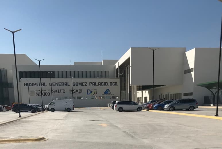 El joven fue trasladado a las instalaciones del Hospital General. (EL SIGLO DE TORREÓN)