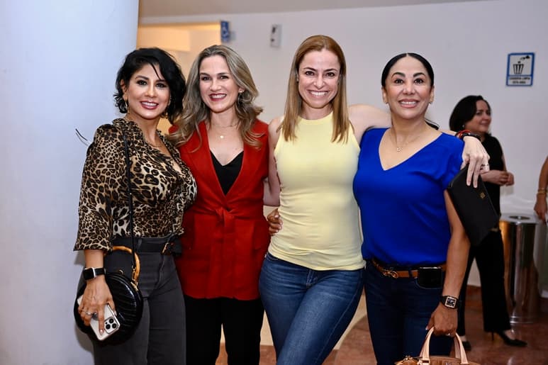 Griselda Núñez, Mónica Aranda, Roberta Batarse y Jackie Alonso.Liliana Martínez y Carlos Juárez (EL SIGLO DE TORREÓN/EDDIE RUIZ)