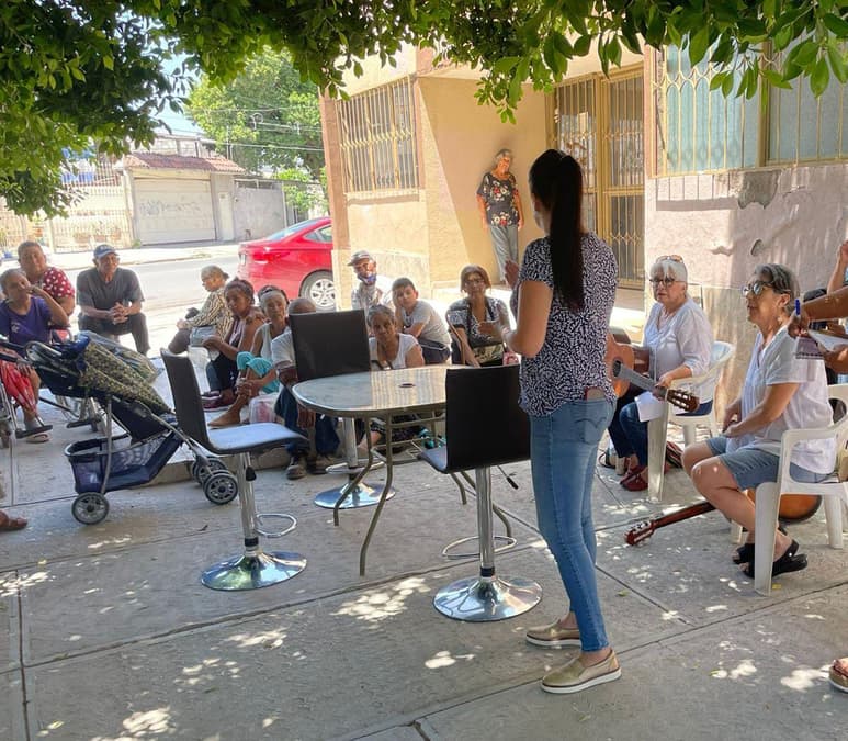 Durante estas reuniones también se brindan asesorías para la realización de trámites y servicios. (CORTESÍA)