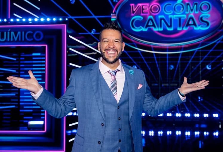 Faisy mencionó que se encuentra muy contento por el recibimiento que tuvo el primer programa de Veo cómo cantas, transmitido el pasado domingo por Las Estrellas.