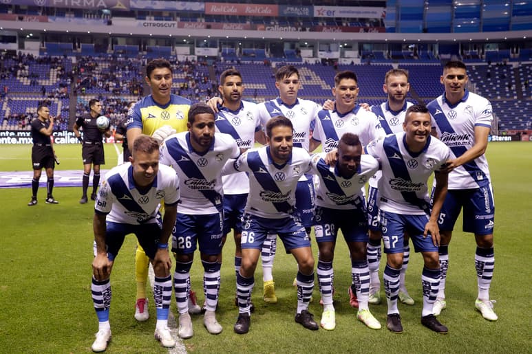 Delimitan el amplio dispositivo de seguridad en el Estadio Cuauhtémoc
