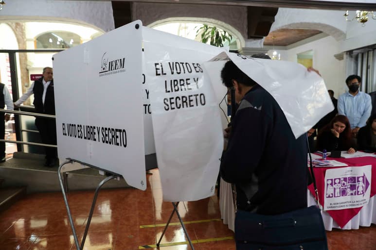 Para el proceso electoral local de Coahuila y el estado de México, la Lista Nominal de Electores definitiva de Personas en Prisión Preventiva quedó integrada por un total de 4 mil 991 registros. (ARCHIVO)