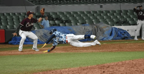 Algodoneros de Guasave barren a Tomateros de Culiacán