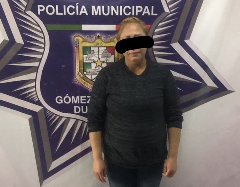 Pretendía hurtar una serie navideña y desodorantes.