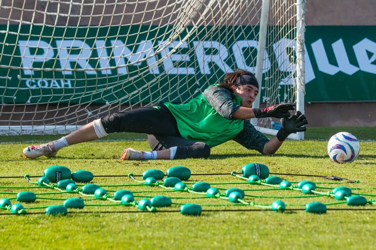 El capitán lagunero, Carlos Acevedo, consiguió colgar el cero en su portería durante el último partido (CORTESÍA CSL)