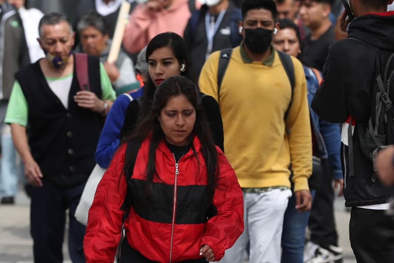 El frente frío número 10 continúa sobre el noreste de México, mientras que el 11 se aproxima a la Península de Baja California.