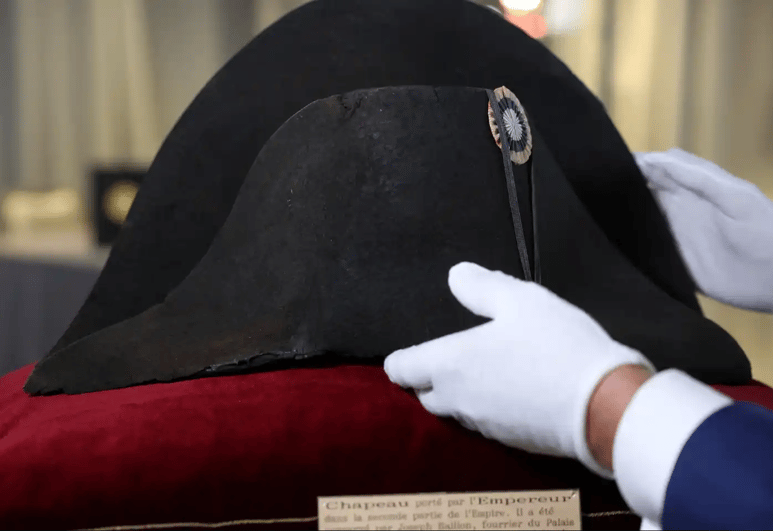La subasta se produce en medio de un renovado interés en la figura de Napoleón Bonaparte debido al estreno, el próximo miércoles, de la película 'Napoleon'. (ESPECIAL)