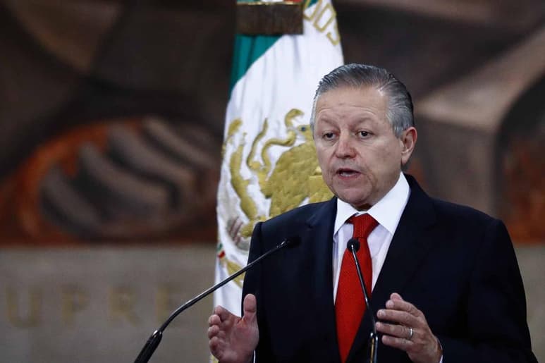 Pedro Cardona Calderon, especialista en amparo, señaló que no se incurre en una irregularidad mientras no cuente con un nombramiento. (ARCHIVO)