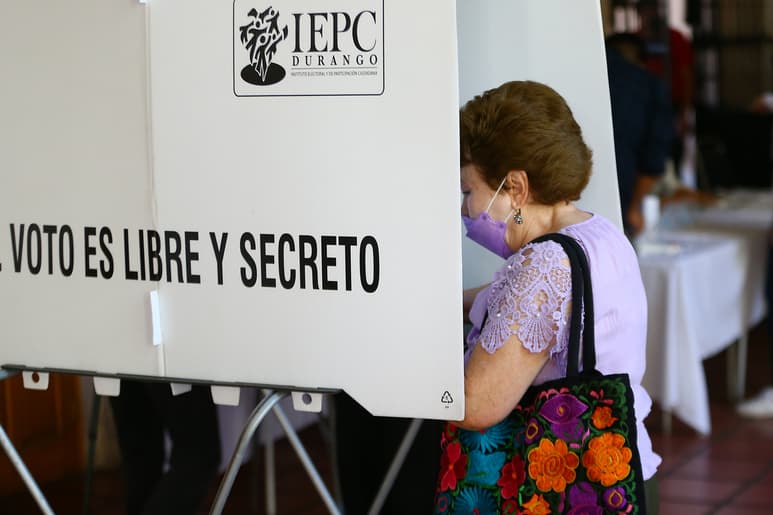 El proceso electoral que está en curso se desarrollará en condiciones inéditas en varios sentidos, incluyendo al que se relaciona con el uso de la tecnología como la Inteligencia Artificial. (EL SIGLO DE TORREÓN)