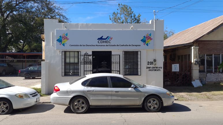 'Si no hay otra instrucción el horario sería el mismo de ocho a cuatro'. (RENÉ ARELLANO)