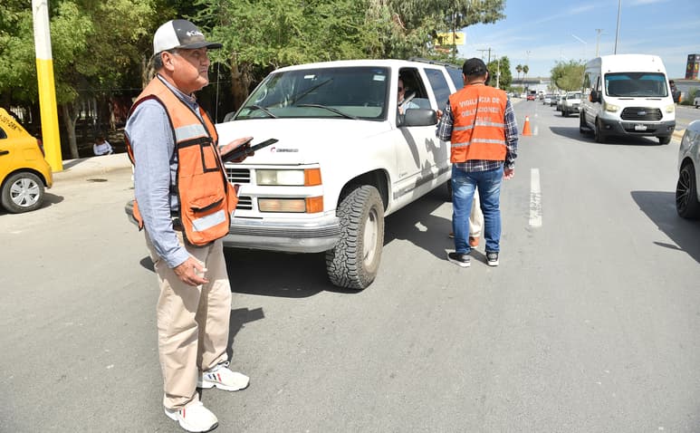 Detectan mil 200 vehículos con placas vencidas en operativos de revisión que ayer concluyeron.