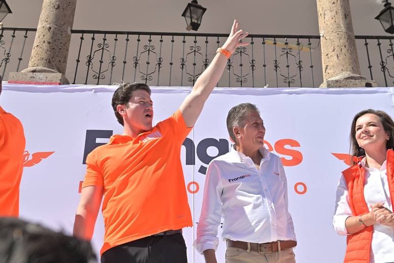 Pidió a los jueces que otorgaron suspensiones que hagan pagar a los diputados del PRIAN por haber desobedecido. (ARCHIVO)