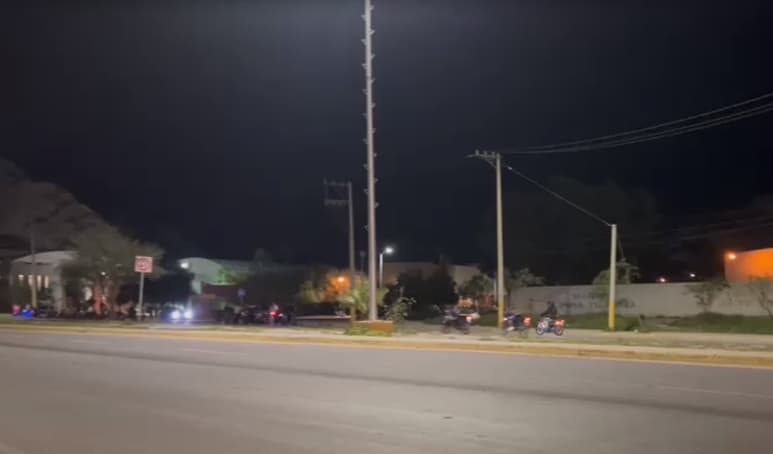Desde el jueves, viernes y hasta el domingo de cada semana, los motociclistas acuden a este lugar para realizar carreras clandestinas. (EL SIGLO DE TORREÓN)