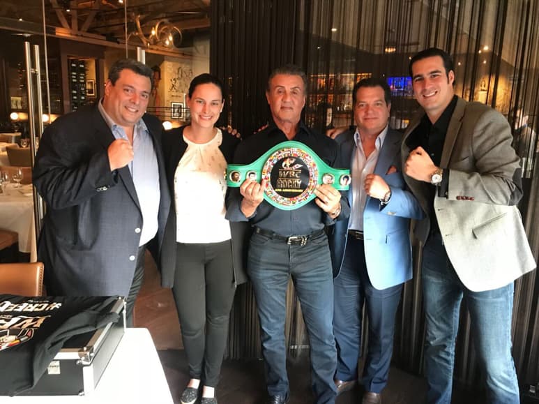 El actor inauguró la nueva Rocky Shop del centro de visitantes. (CORTESÍA)