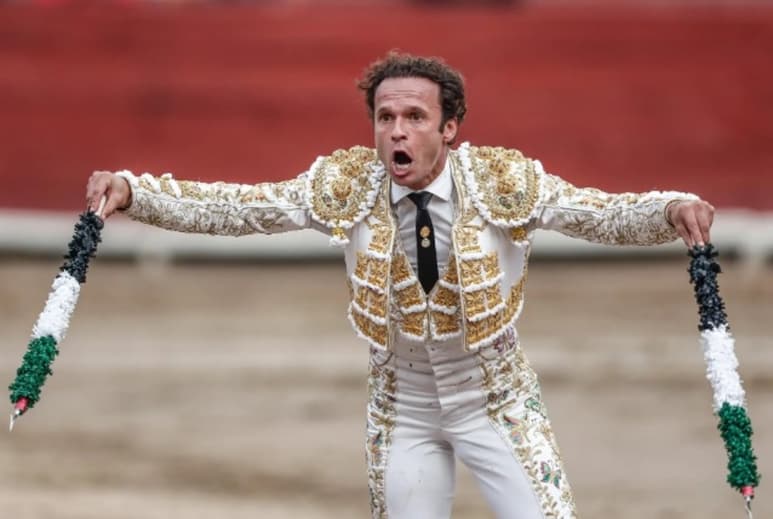 Antonio Ferrera tiende a lo espectacular y no teme a colocar banderillas, por lo que podría darse un gran duelo en contra de 'El Conde'.