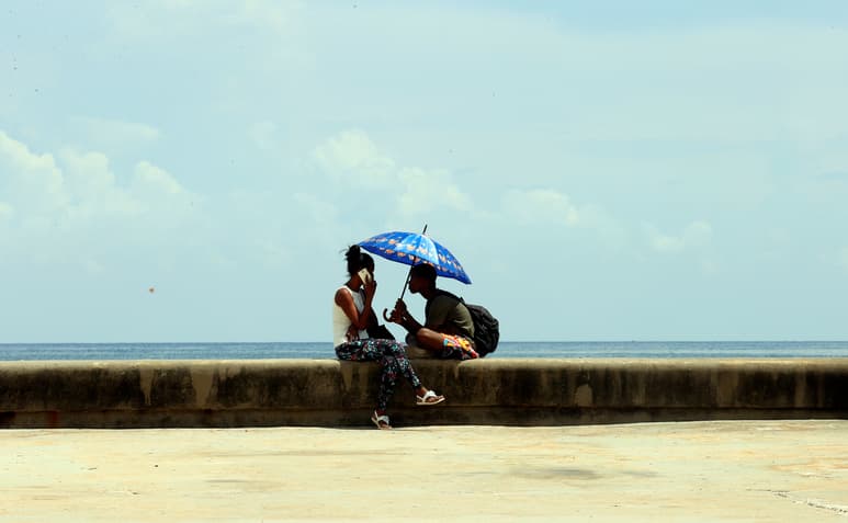 Se han registrado algunos tsunamis en el extremo nororiental de Cuba, además de en playas localizadas en la costa norte de la mitad oriental de la isla.