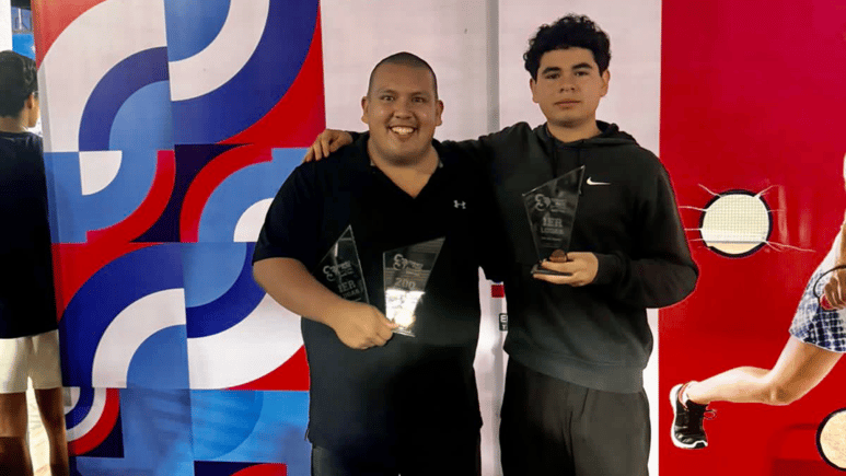 Gana pareja del Club Deportivo Molier en Torneo Navideño de Pádel