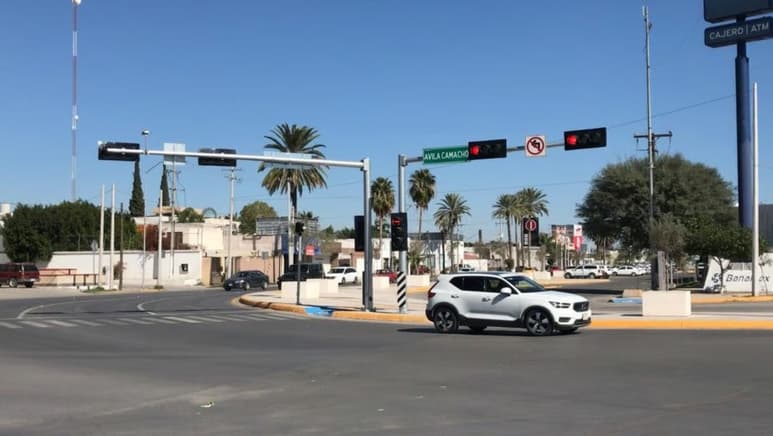 La sincronización de semáforos se llevó a cabo tras la puesta en operaciones del Sistema Vial Cuatro Caminos. (EL SIGLO DE TORREÓN)
