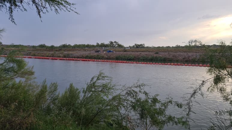 Tribunal rechaza solicitud de Texas para mantener la barrera de boyas en el río Bravo. (EL SIGLO DE TORREÓN)