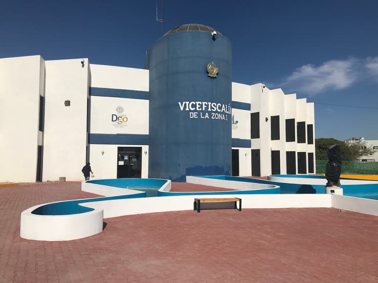 El inculpado fue trasladado a las instalaciones de la Vicefiscalía. (EL SIGLO DE TORREÓN)