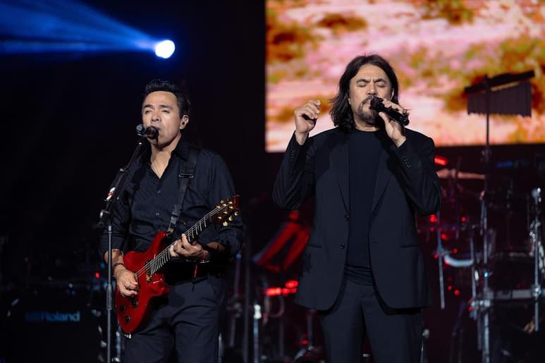 Los Temerarios.