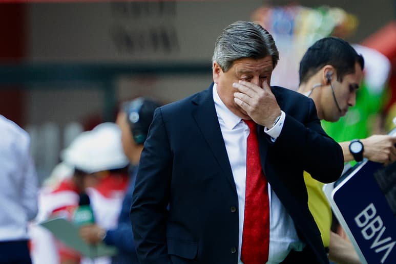 Miguel Herrera sigue sin conocer la victoria con los Xolos de Tijuana en el presente campeonato. (ARCHIVO)