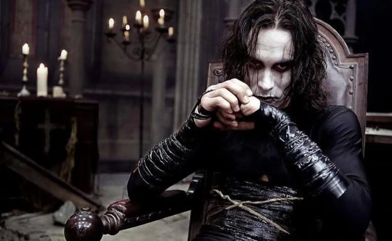 El Cuervo está de vuelta, ahora encargado por Bill Skarsgard