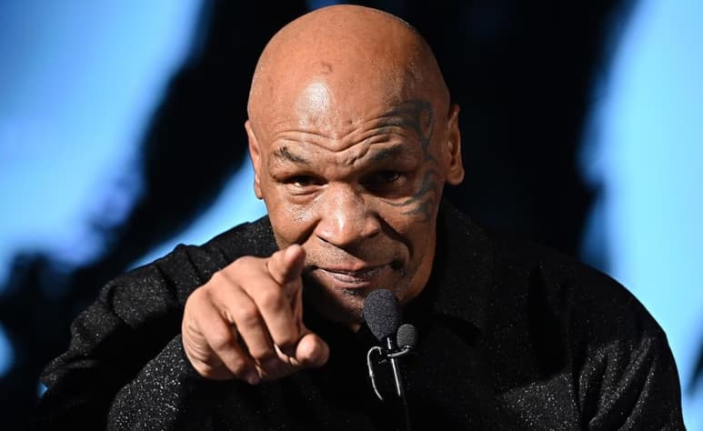 Mike Tyson arremete contra 'Canelo' Álvarez por no pelear contra David Benavidez