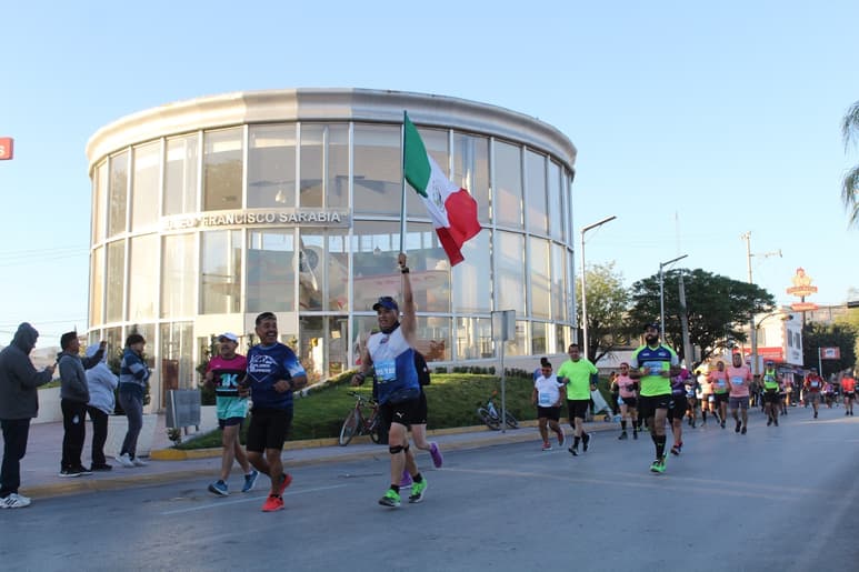 Corredores durante el Maratón Lala. (DIANA GONZÁLEZ)
