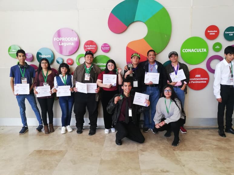 Estudiantes del Colegio de Bachilleres del Estado de Durango (Cobaed) Plantel 02 de Lerdo. (CORTESÍA)