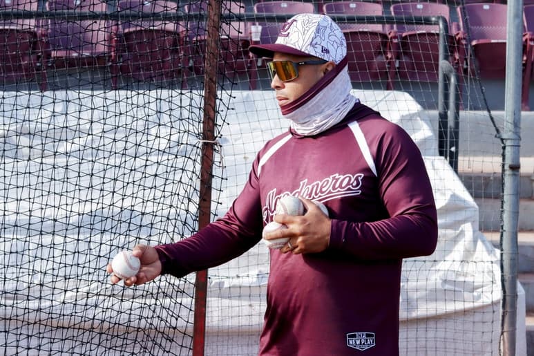 Michel Enríquez fue un destacadísimo bateador durante las 22 temporadas en que disputó la Serie Nacional Cubana, además de formar parte de la selección nacional de la isla, en eventos internacionales, como el Clásico Mundial de Beisbol y Juegos Olímpicos.