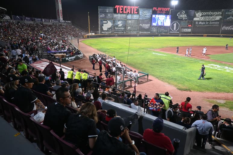 Estadio Revolución.