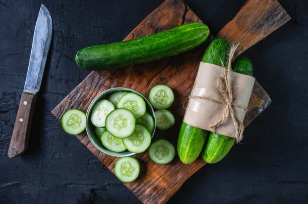 El pepino y el apio ayudan con los problemas estomacales