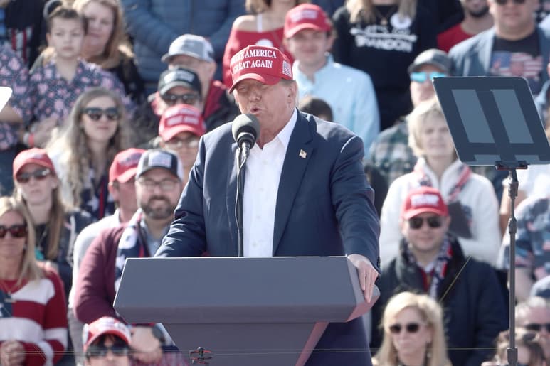El expresidente de Estados Unidos y futuro candidato republicano Donald Trump predijo este sábado que habrá un 'baño de sangre' en el país si pierde las elecciones del próximo noviembre contra el actual mandatario, el demócrata Joe Biden.