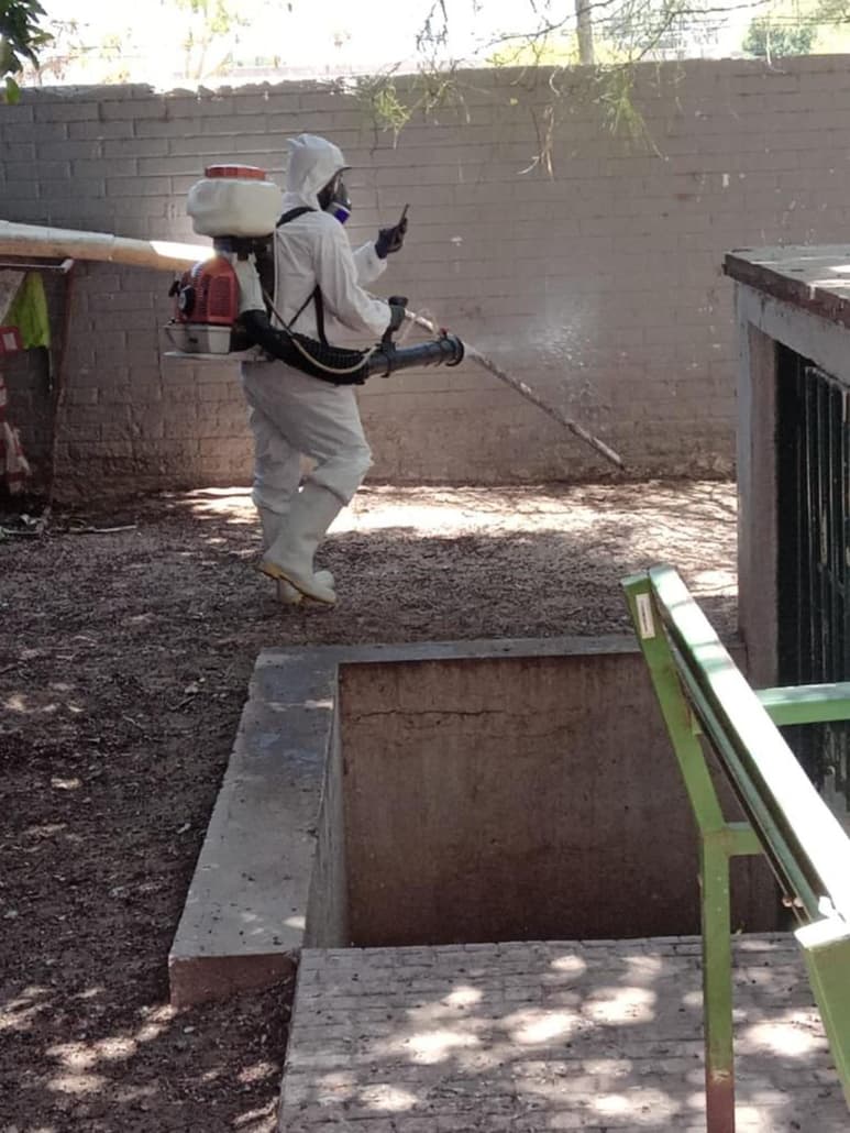 Fumigan las colonias Tierra y Libertad, Tierra Blanca y Rubén Jaramillo contra proliferación de mosquitos y garrapatas.