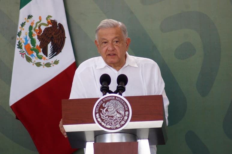 La Comisión de Quejas y Denuncias del Instituto Nacional Electoral (INE) ordenó modificar o eliminar siete conferencias matutinas en las que el presidente Andrés Manuel López Obrador realizó pronunciamientos vinculados a las elecciones, así como la difusión de propaganda gubernamental.