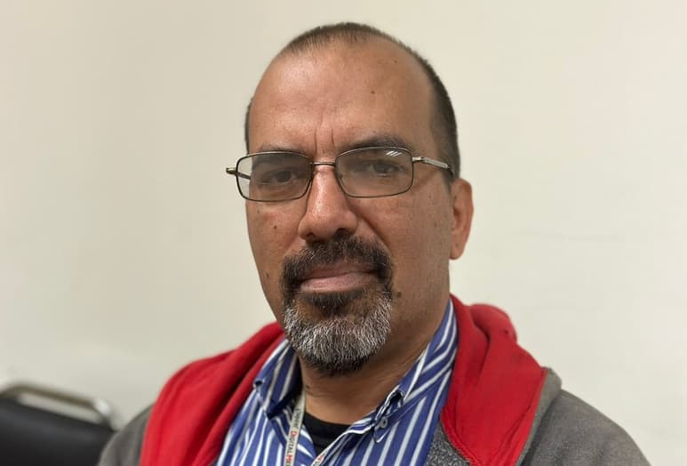 El profesor e investigador de la facultad de Físico Matemáticas, Raúl Ochoa Valiente. (PENÉLOPE CUETO)