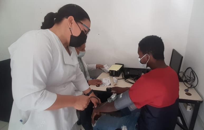 Aplican pruebas a la población migrante de paso por La Laguna.
