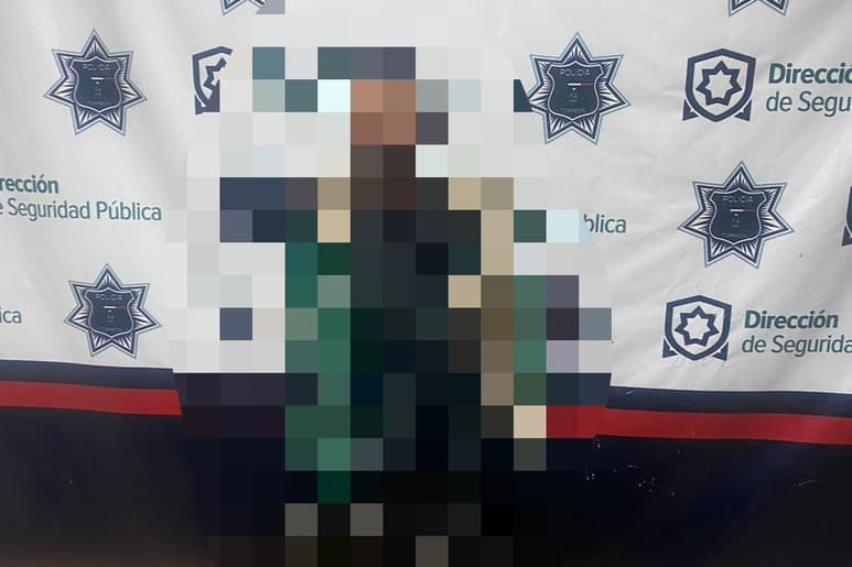 Un sujeto fu detenido porque escandalizaba en la vía pública y en el reporte se decía que portaba un arma de fuego.